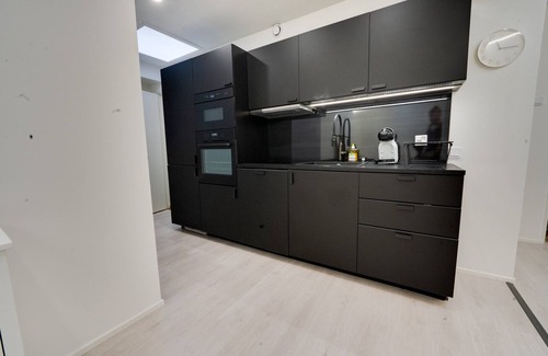 Tampere Apartment | Prime Location in Tampere: Three Rooms with Balcony