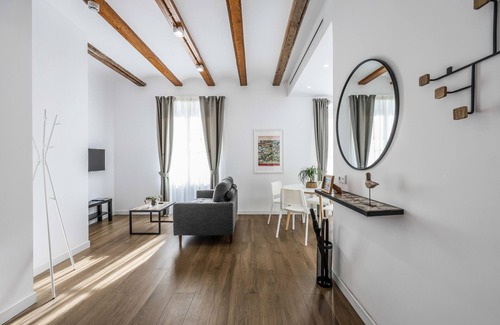 La Roqueta Apartment | Ideal Two-Bedroom Apartment with Spa and Family Amenities