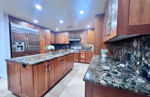 Southwest Anaheim House | Beautiful 5 Bedroom Home with Pool & Ocean Views