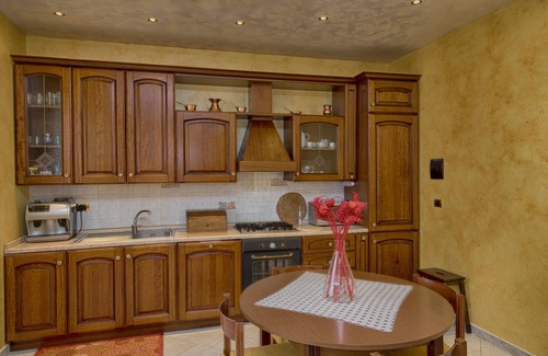 Petacciato Villa | Inviting Villa with Pool, Wi-Fi, Home Theater & Pet Access