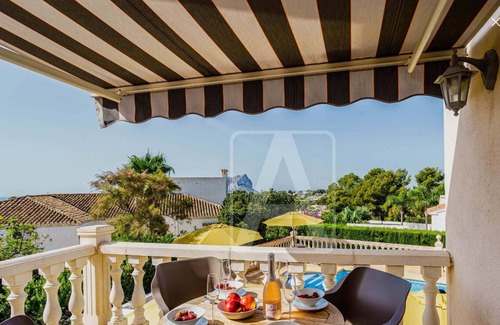 Urbanitzacio la Fustera House | Inviting Sea View Hotel with Large Pool and Spa Retreat