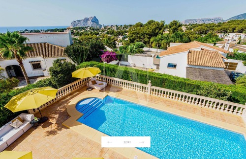 Urbanitzacio la Fustera House | Inviting Sea View Hotel with Large Pool and Spa Retreat