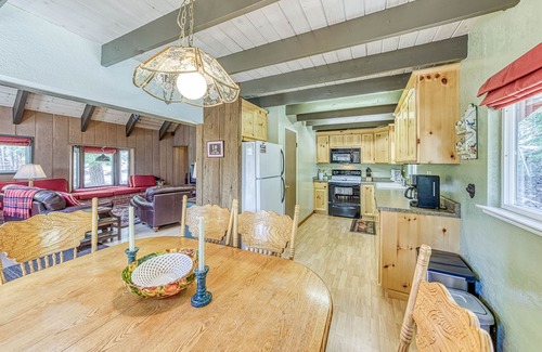 Big Creek Cabin | Inviting Woodsy Cabin with Deck, Grill & Ping-Pong Table