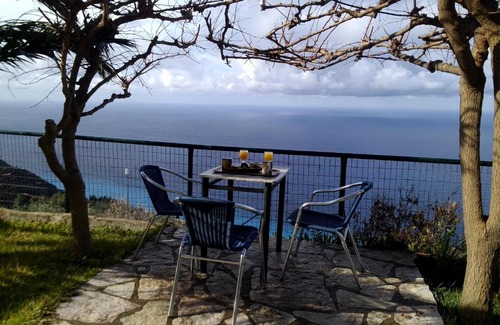 Kalamitsi Apartment | Experience Oceanfront Comfort at Fantastico Studios