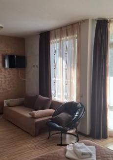 Hisarja Apartment | Guest Rated: Fantasy Apartments with Pool & Hot Tub in Hisarya