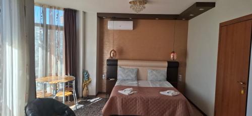 Hisarja Apartment | Guest Rated: Fantasy Apartments with Pool & Hot Tub in Hisarya