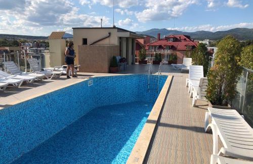 Hisarja Apartment | Relaxing Fantasy Apartment 15 with Pool & Ocean View