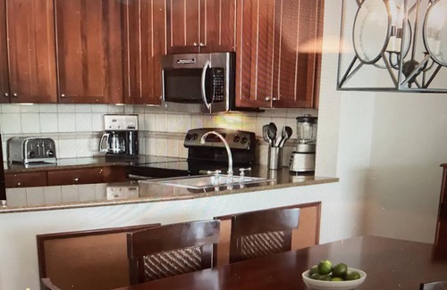 Key West Condo | Experience Fantasy Fest Week 2023 in Family-Friendly Comfort