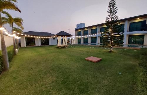 Cha-am Resort | Relax at Far Beach House, Cha-am with Pool & Hot Tub
