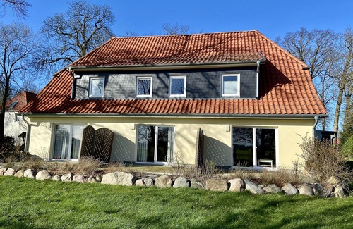 Bohlendorf House | Scenic Apartment with Terrace – Perfect for Four Guests