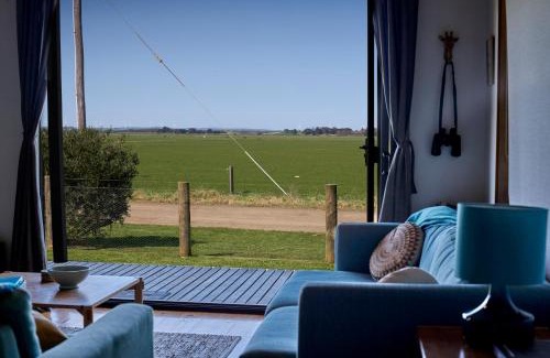 Venus Bay House | Far View: Pet Friendly Retreat with Free Wifi & Great Reviews