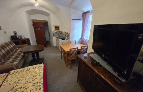 Choustnikovo Hradiste House | Relax at Fara Choustníkovo Hradiště - Pet Friendly Retreat
