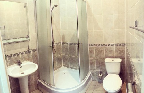 Chistoozernyy Hotel | Pet-Friendly Stay at Faraon 937 with Breakfast Included