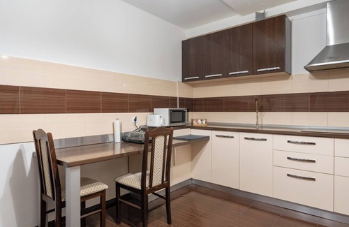 Haslau-Maria Ellend Apartment | Faraway Aparthotel near Airport