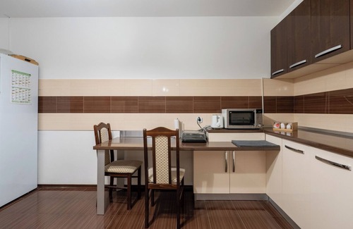 Haslau-Maria Ellend Apartment | Faraway Aparthotel near Airport