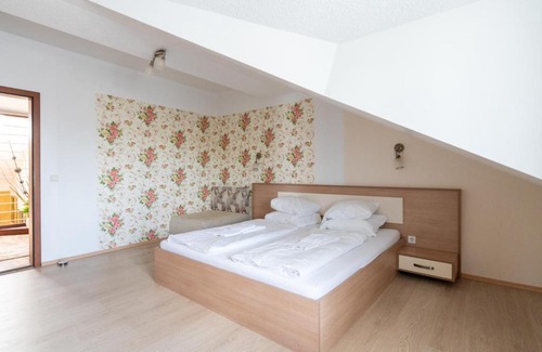 Haslau-Maria Ellend Apartment | Convenient Faraway Aparthotel with Family-Friendly Amenities