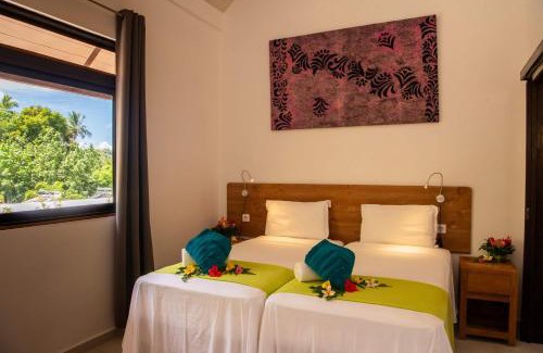 Point Matira House | Discover FARE ARIITEA: Family-Friendly 4-Star Retreat