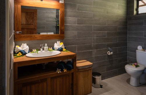 Point Matira House | Discover FARE ARIITEA: Family-Friendly 4-Star Retreat