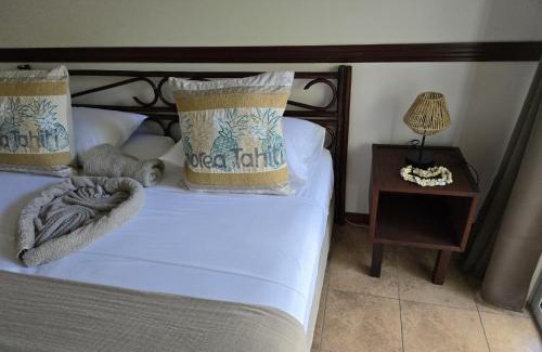 Moorea-Maiao House | Oceanfront Retreat at Fare Le Flamboyant – Rated 9.1/10