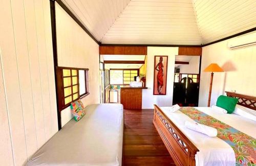Moorea-Maiao House | Fare Mahana - Beachfront Oasis with Tahiti Views
