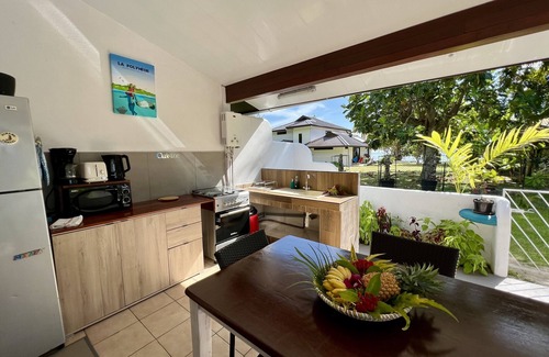 Moorea-Maiao Apartment | Fare Tokatea - Exclusive Beach Access with Ocean Views
