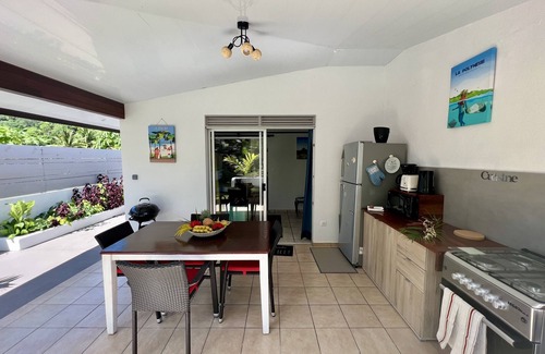 Moorea-Maiao Apartment | Fare Tokatea - Exclusive Beach Access with Ocean Views