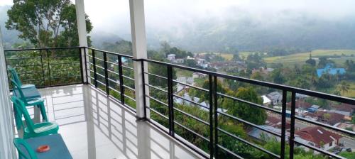 Moni House | Discover FARILA LODGE: Guest Rated 9.5 with Great Amenities