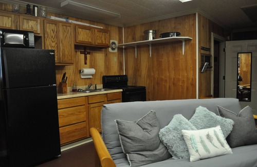 Scott House | Cozy Farm Retreat with Scenic Views and Family Amenities