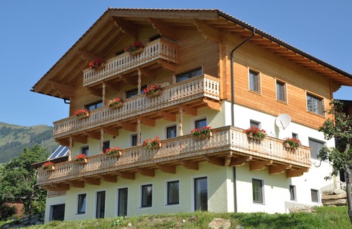 Mittersill Apartment | Perfect Farm Getaway: Self-Catering for 14 Guests