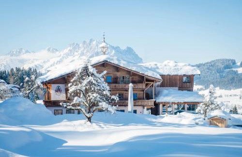Fieberbrunn Hotel | Discover Hotel Chalets Grosslehen: 4-Star Oceanfront Retreat