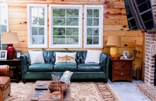 Hulbert House | Cozy Farm House at Gray House Farm with Hot Tub & Pet Friendly