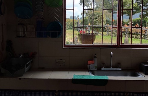 Bello House | Relax in Nature: Scenic Farmhouse for Family Getaways