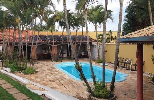 Botucatu House | Relaxing Farm Retreat in Botucatu with Pool and Spa