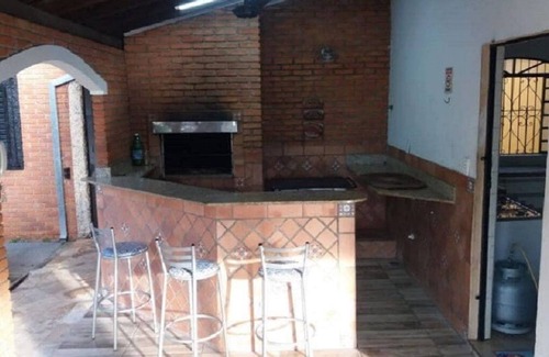 Botucatu House | Relaxing Farm Retreat in Botucatu with Pool and Spa