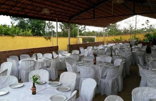 Botucatu House | Relaxing Farm Retreat in Botucatu with Pool and Spa