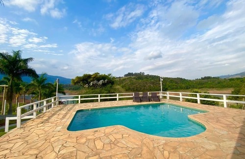 Joanopolis House | Rustic Retreat: Farm Stay Near São Paulo with Pool & Pets
