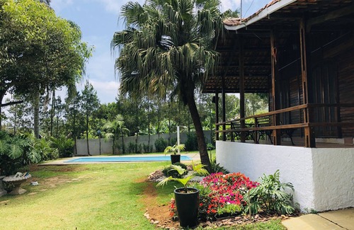 Mogi das Cruzes House | Inviting Farm Retreat in Jundiapeba with Pool & Ocean View