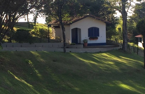 Salto de Pirapora House | Experience Farm Life at Salto de Pirapora with Pool & Pets