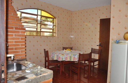 Brotas House | Relax at Farm of Coqueiros: Urban Retreat with Pool & Spa