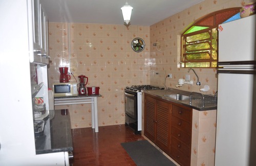 Brotas House | Relax at Farm of Coqueiros: Urban Retreat with Pool & Spa