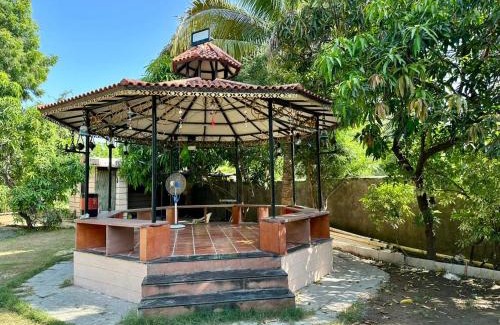 Ahmedabad Apartment | Relaxing Farm Stay in Ahmedabad with Pool & Hot Tub