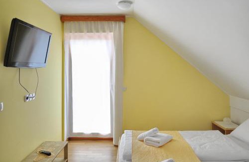 Svecina House | Discover the Farm Stay Jarc Vineyard: Guest Rated 9/10