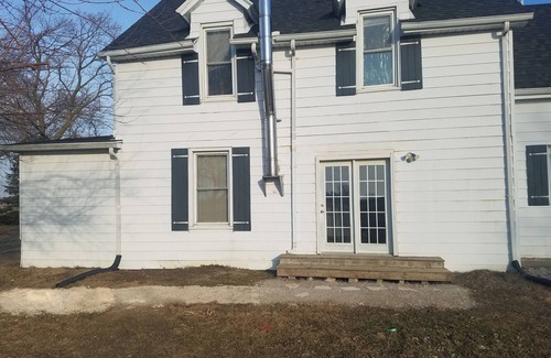 Leamington Apartment | Farm Suite | Point Pelee | Leamington | Biking | Apartment | Trailer Parking