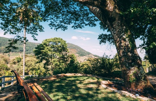 Caldas Cottage | Scenic Farm Retreat: Spacious Grounds Near Poços de Caldas