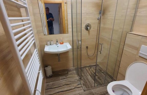 Horni Paseky Apartment | Relaxing Stay at Farma Horní Paseky with Pool & Kitchen