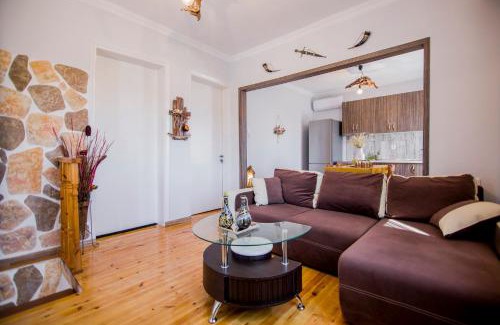 Tragilos House | Serene Escape at Farma House Vasilo - Ideal Family Retreat