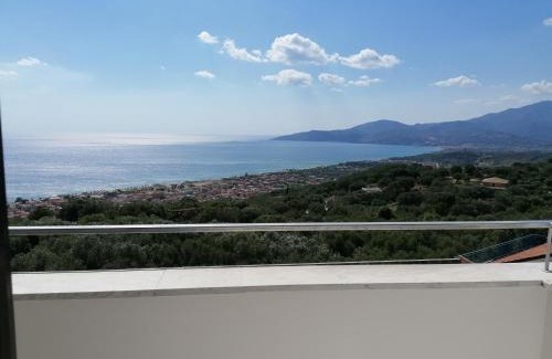 Ascea House | FarmaMia: Pet-Friendly Haven with Breakfast Included