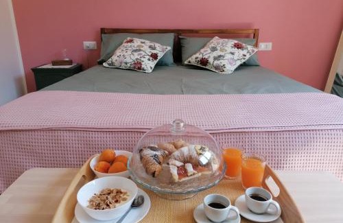 Ascea House | FarmaMia: Pet-Friendly Haven with Breakfast Included