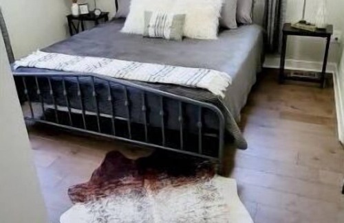 Johnson County Other | Idyllic Farmhome Retreat with Fire Pit & Pet-Friendly Perks