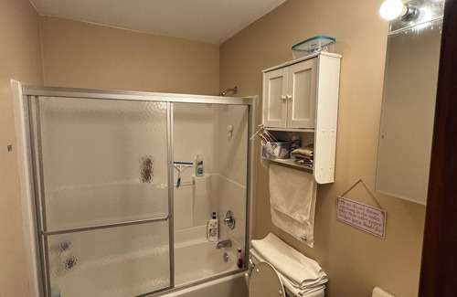 Fairport Other | Cozy Farmhouse Retreat with Goats & Chickens Near I-35